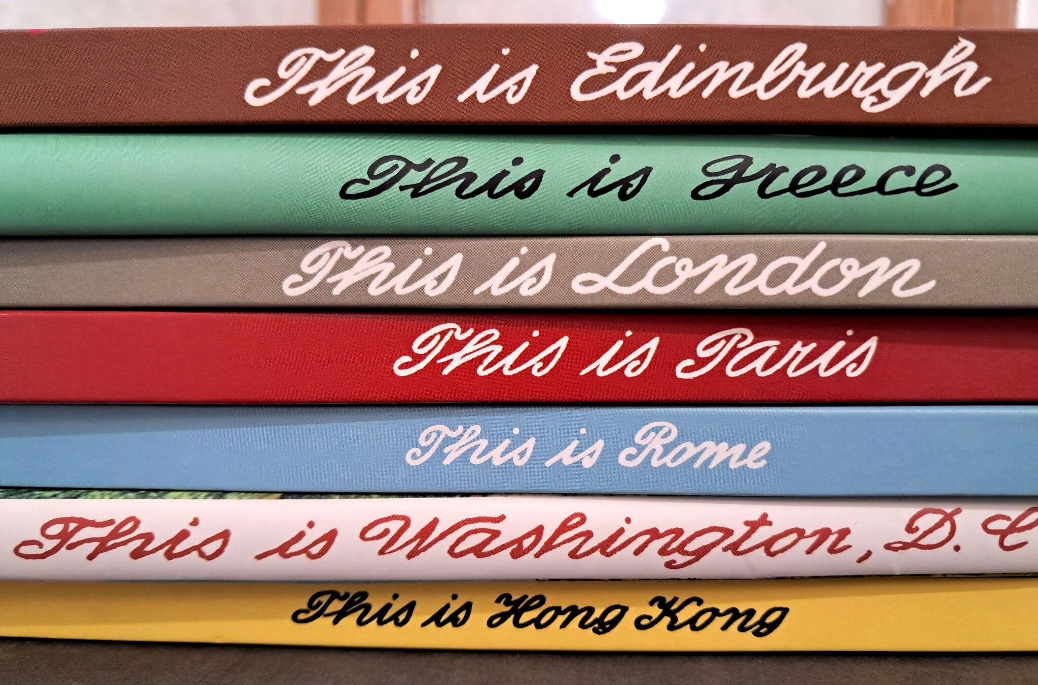 «Ілляшев та Партнери» – юридичний партнер Міжнародного інституту культурної дипломатії в проєкті видання книжок Мірослава Шашека в Україні - background image