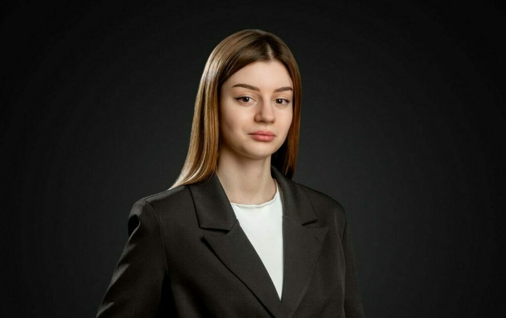 Ковальчук Юлия Валериевна, Юрист