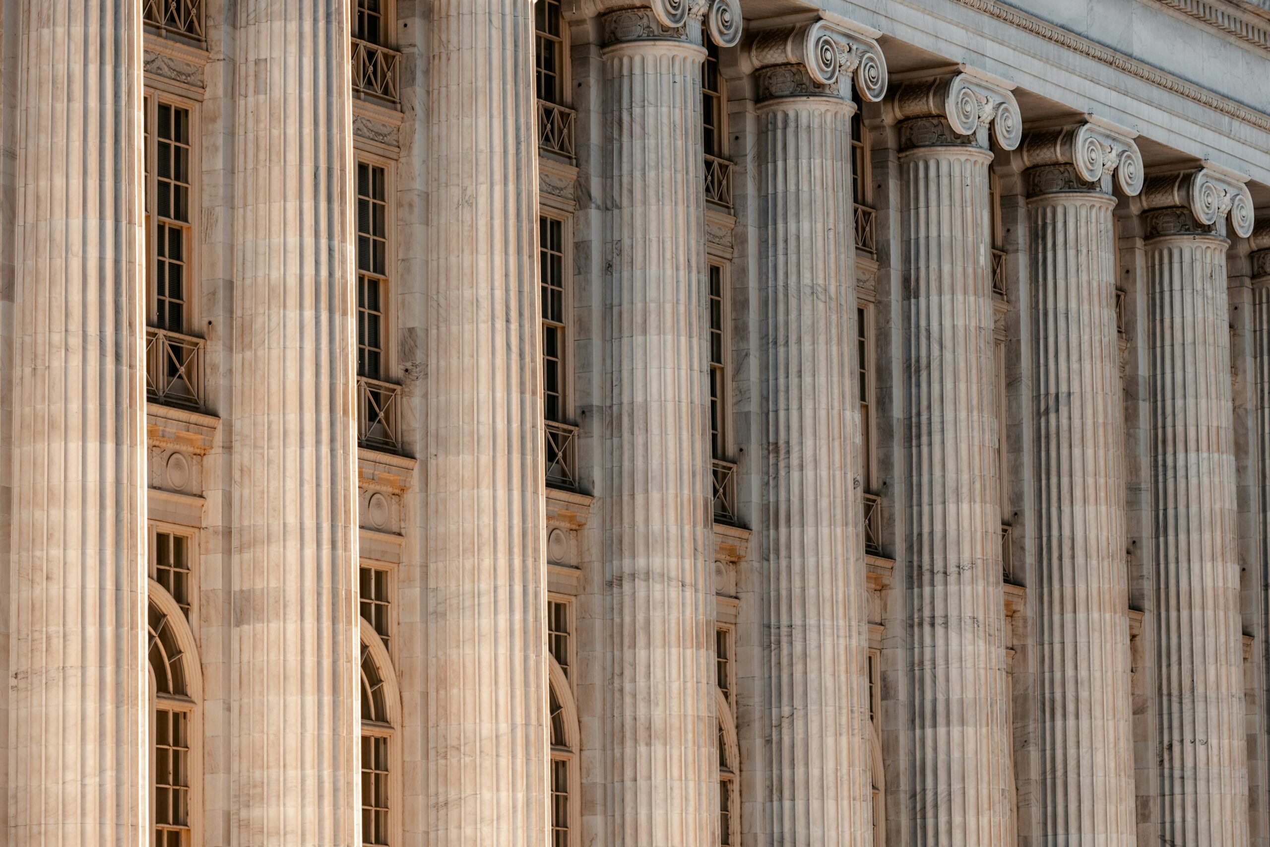 Ilyashev & Partners Obtains Freezing Order against Debtor’s Bank Accounts in Favor of Romanian Trader - background image